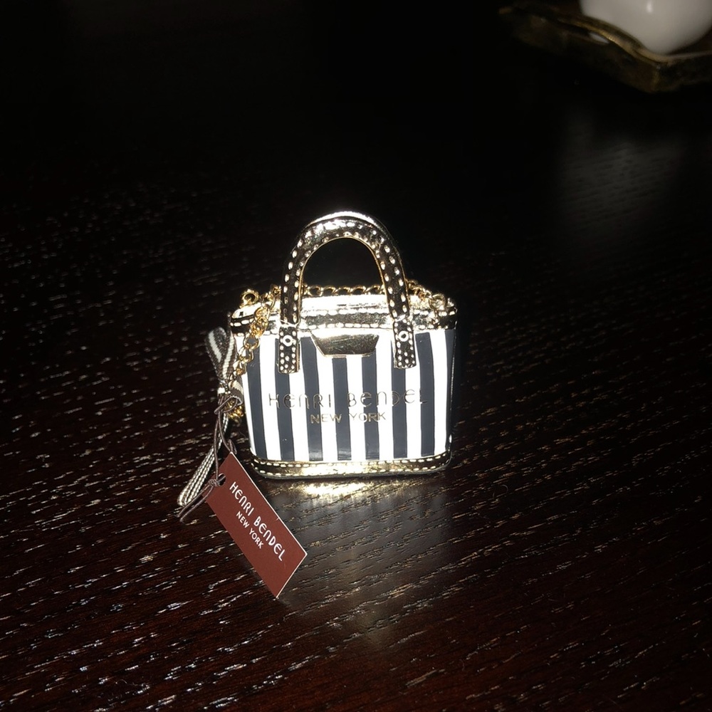 Henri Bendel ornament /charm